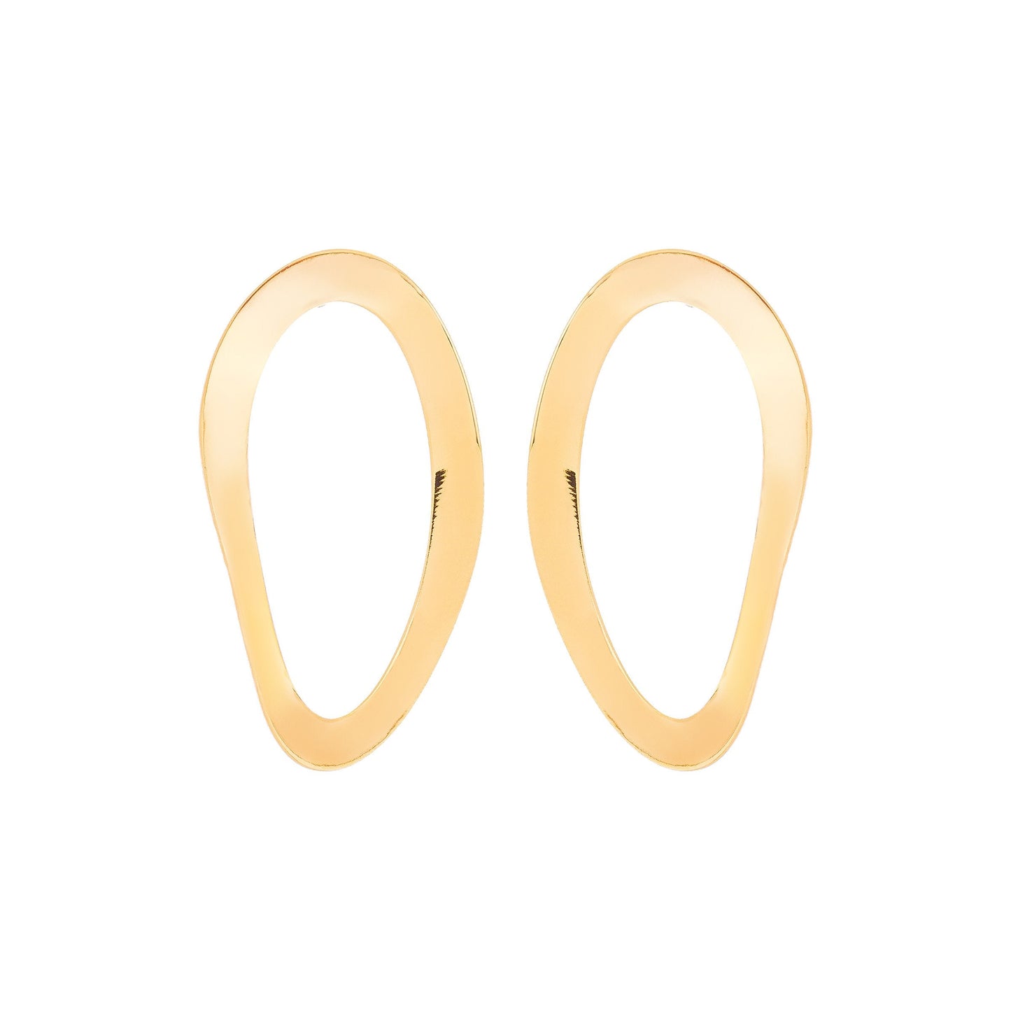 Brinco oval banhado a ouro 18k - Biju & Cia.