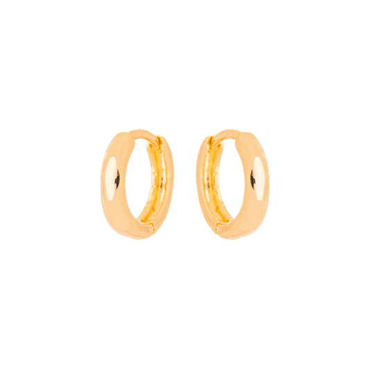 Brinco de argola articulada lisa pequena banhado a ouro 18k - Biju & Cia.