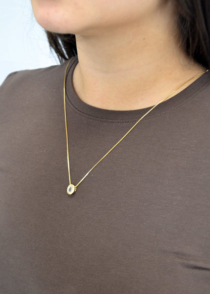 Gargantilha oval com zircônia banhada a ouro 18k - Biju & Cia.