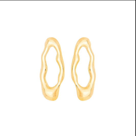 Brinco oval ondulado banhado a ouro 18k - Biju & Cia.