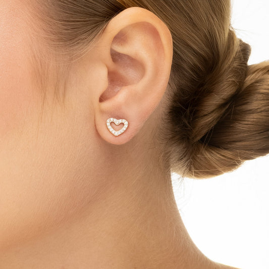 Brinco coração com zircônias banhada a ouro 18k