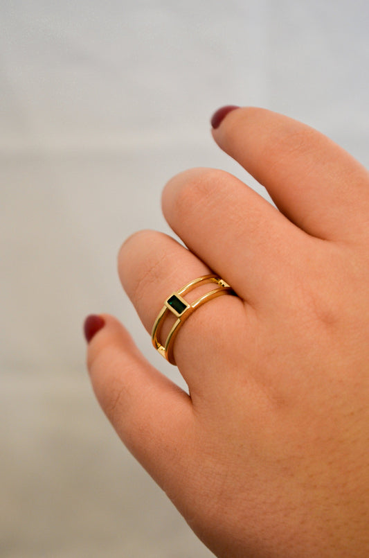 Anel de aro duplo com pedra retangular banhado a ouro 18k - Biju & Cia.