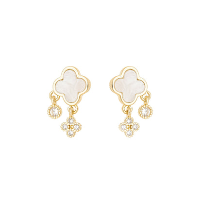 Brinco com trevo com madre pérola e zircônias banhado a ouro 18k - Biju & Cia.
