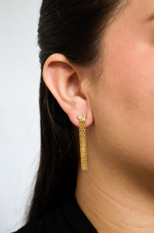 Brinco de corrente com zircônia banhado a ouro 18k - Biju & Cia.