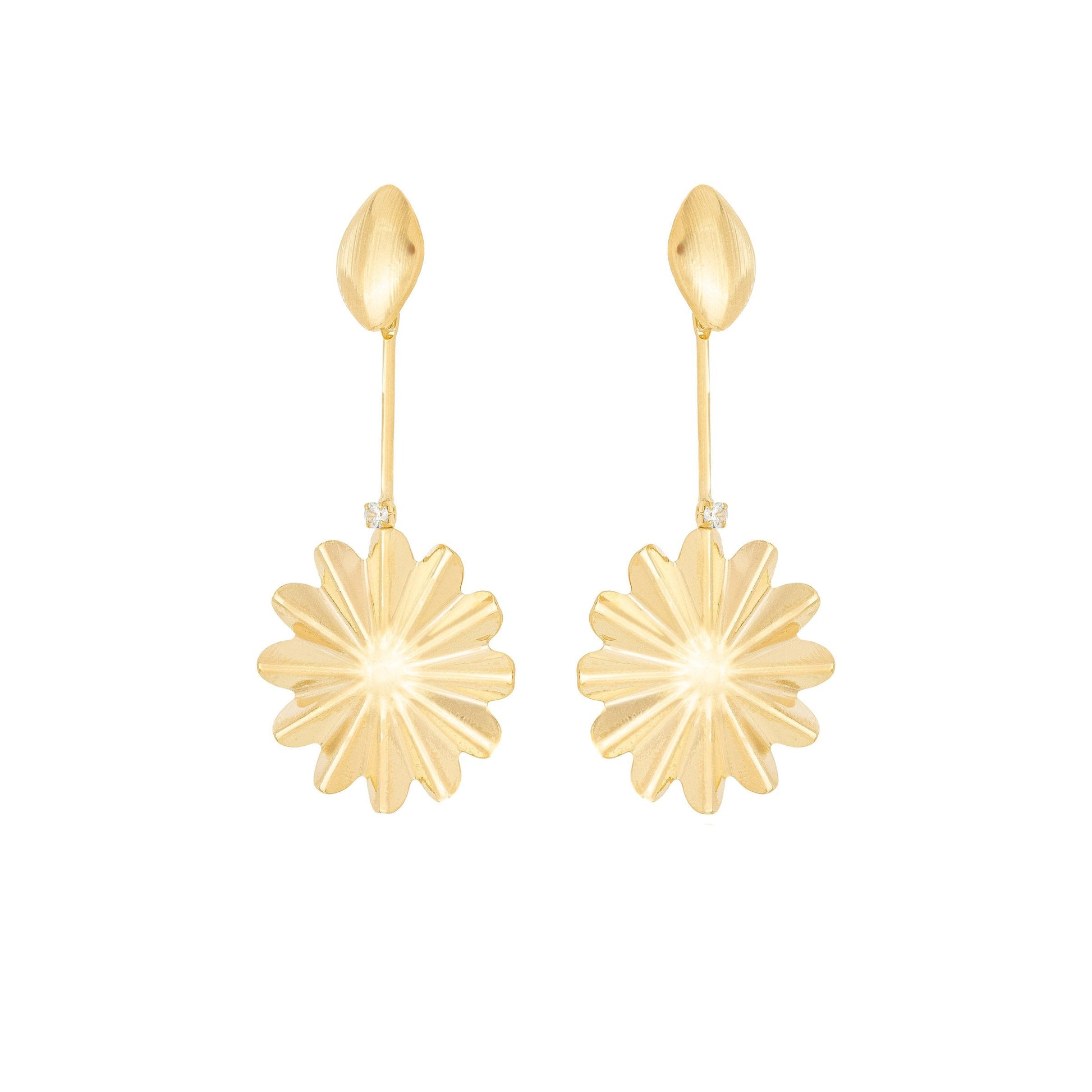 Brinco flor com pedra banhado a ouro 18k - Biju & Cia.