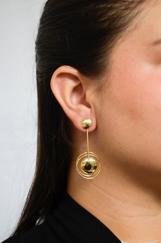 Brinco de círculos com chapa banhado a ouro 18k - Biju & Cia.