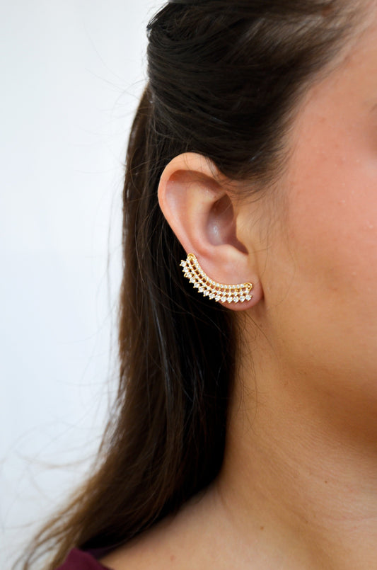 Brinco earcuff com zircônias banhado a ouro 18k - Biju & Cia.