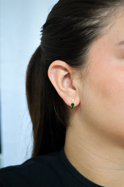 Argola articulada com pedra banhada a ouro 18k - Biju & Cia.