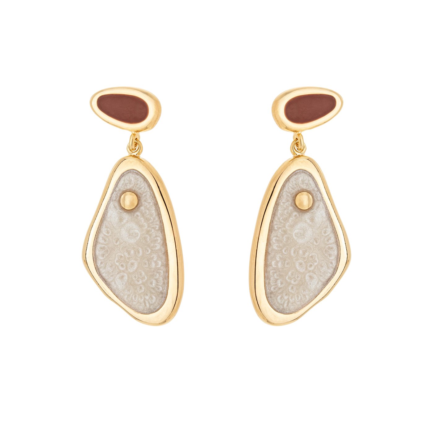 Brinco orgânico com esmaltação banhado a ouro 18k - Biju & Cia.