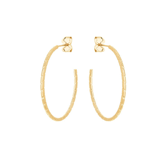Argola média com fio trabalhado banhada a ouro 18k
