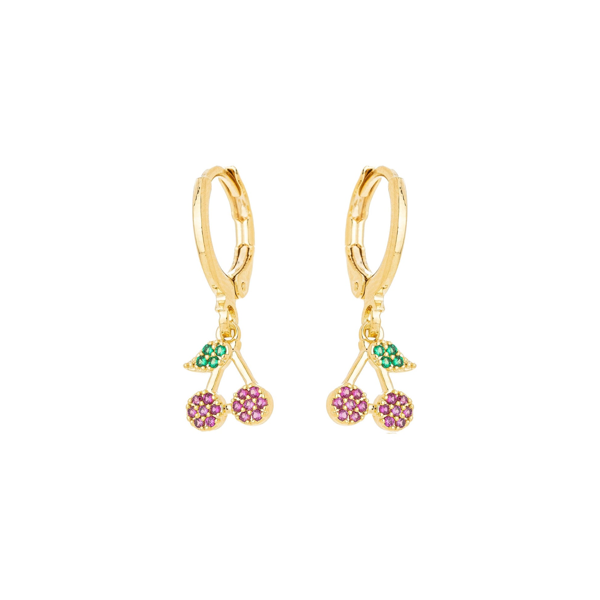 Brinco de argola articulada com pingente de cereja cravejada banhado a ouro 18k - Biju & Cia.