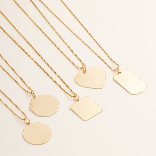 Gargantilha com pingente personalizado frente e verso banhado a ouro 18k - Biju & Cia.