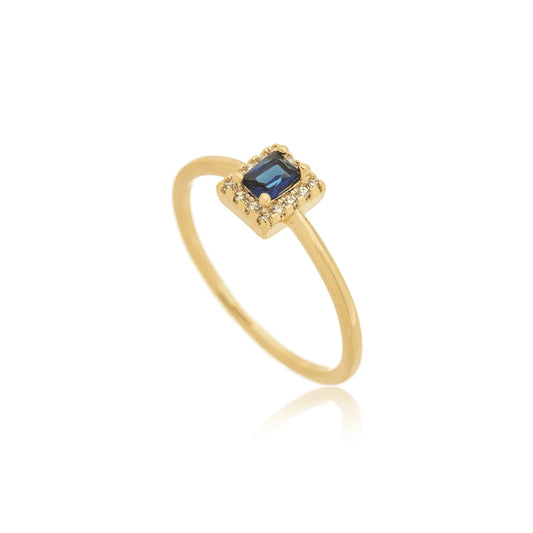 Anel com pedra retangular e zircônias banhado a ouro 18k - Biju & Cia.