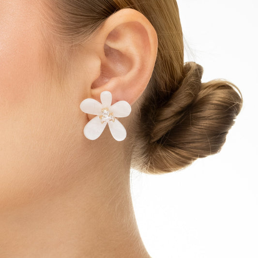 Brinco flor com madre pérola e zircônia banhado a ouro 18k