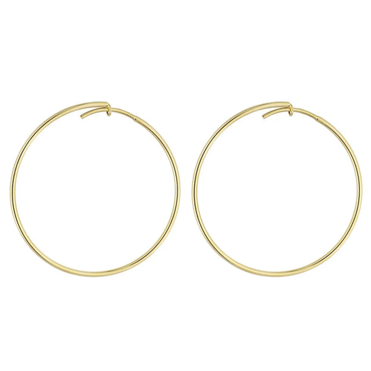 Argola média lisa banhada a ouro 18k - Biju & Cia.