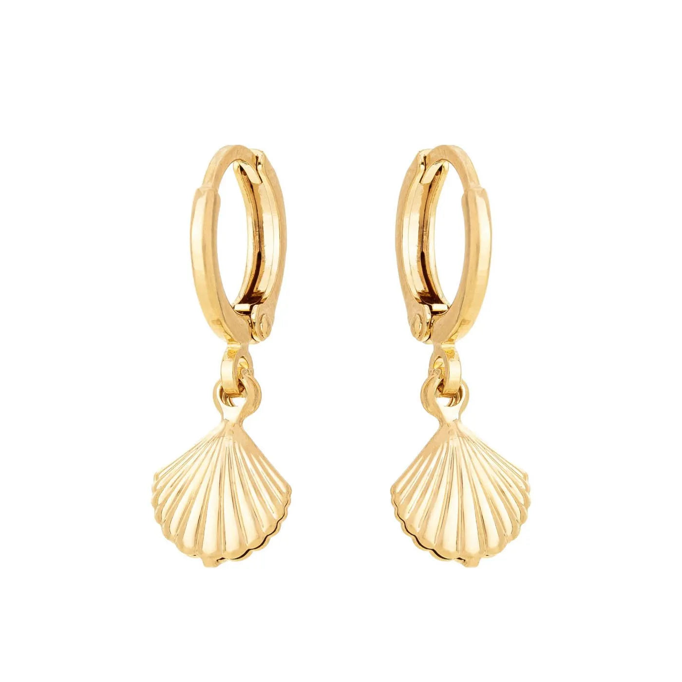 Brinco de argola articulada com pingente de concha banhado a ouro 18k - Biju & Cia.