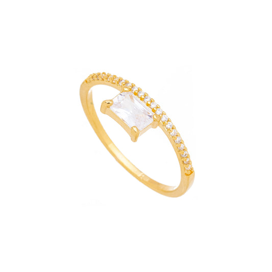 Anel com pedra retangular e zircônias banhado a ouro 18k - Biju & Cia.