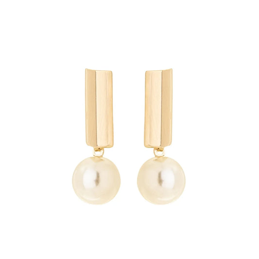 Brinco com pérola banhado a ouro 18k