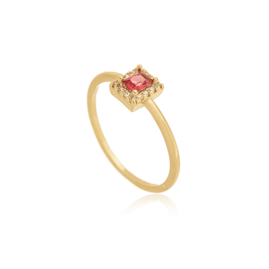 Anel com pedra retangular e zircônias banhado a ouro 18k - Biju & Cia.
