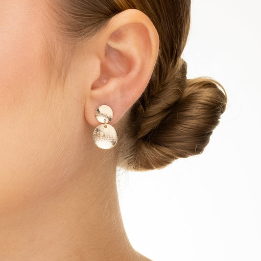 Brinco esferas lixado banhado a ouro 18k