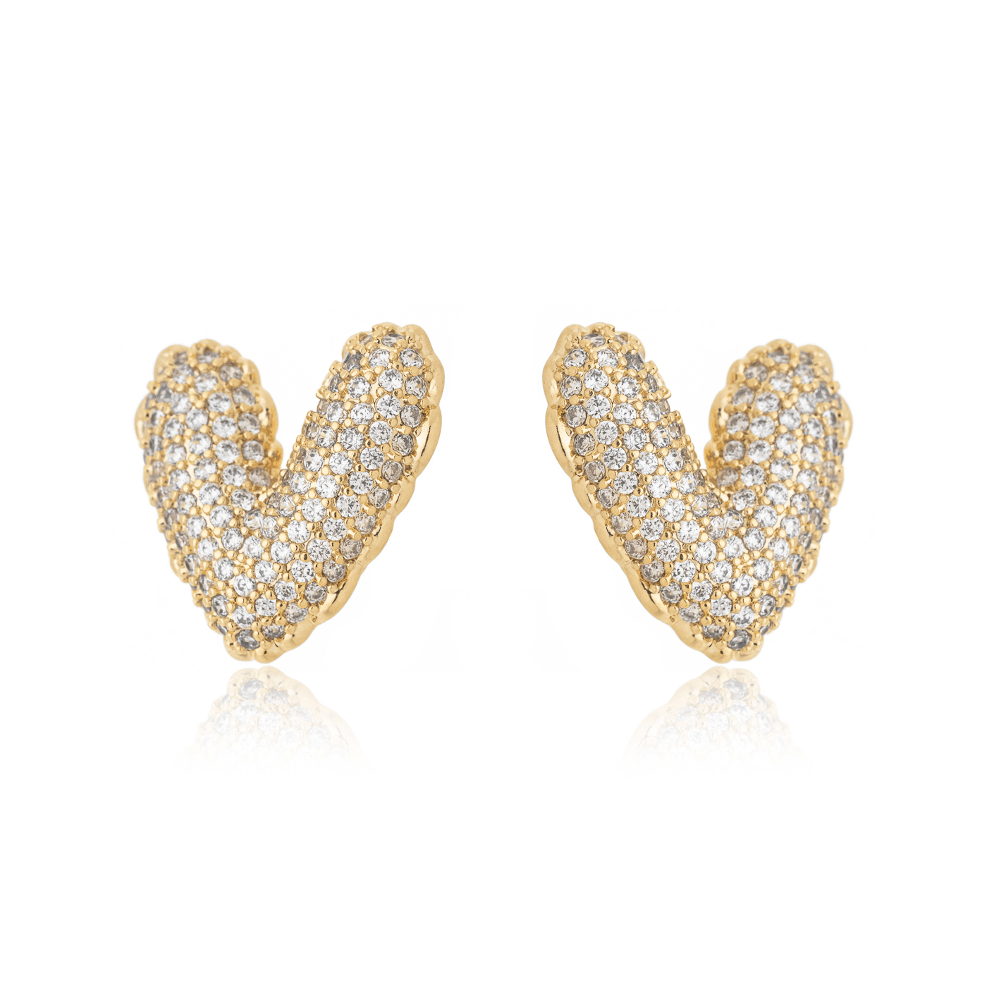 Brinco de coração cravejado de zircônias banhado a ouro 18k - Biju & Cia.