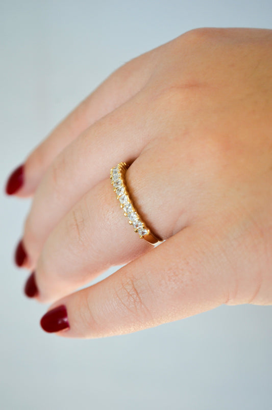 Anel aparador com zircônias banhado a ouro 18k - Biju & Cia.