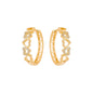 Brinco de argola articulada com corações e zircônias banhado a ouro 18k - Biju & Cia.