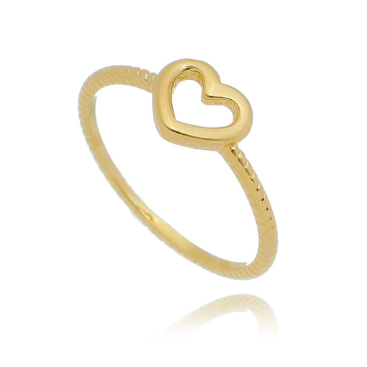 Anel de coração com detalhes riscados banhado a ouro 18k