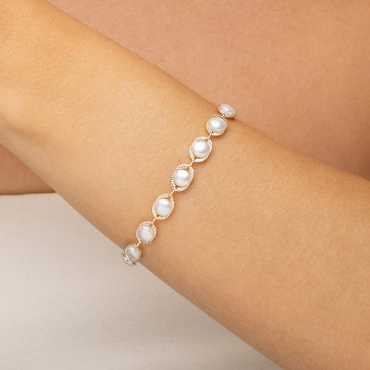 Pulseira com pérolas banhada a ouro 18k