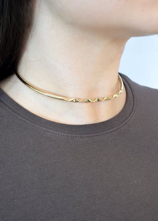 Choker aro trabalhado e liso banhada a ouro 18k - Biju & Cia.
