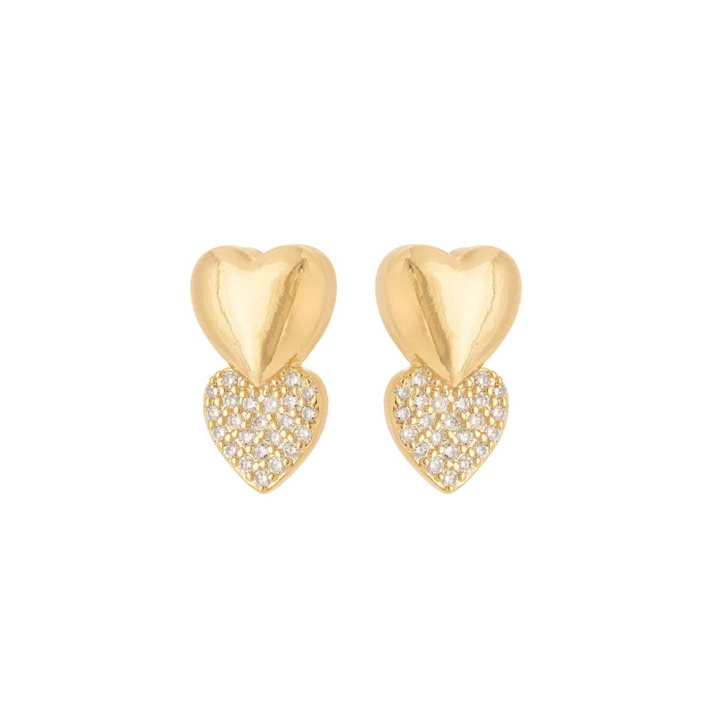 Brinco com dois corações com zircônias banhado a ouro 18k - Biju & Cia.