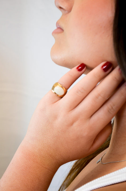 Anel regulável esmaltado banhado a ouro 18k - Biju & Cia.