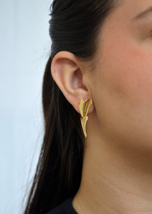 Brinco corações banhado a ouro 18k - Biju & Cia.